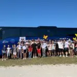 Gruppenfoto vor Bus